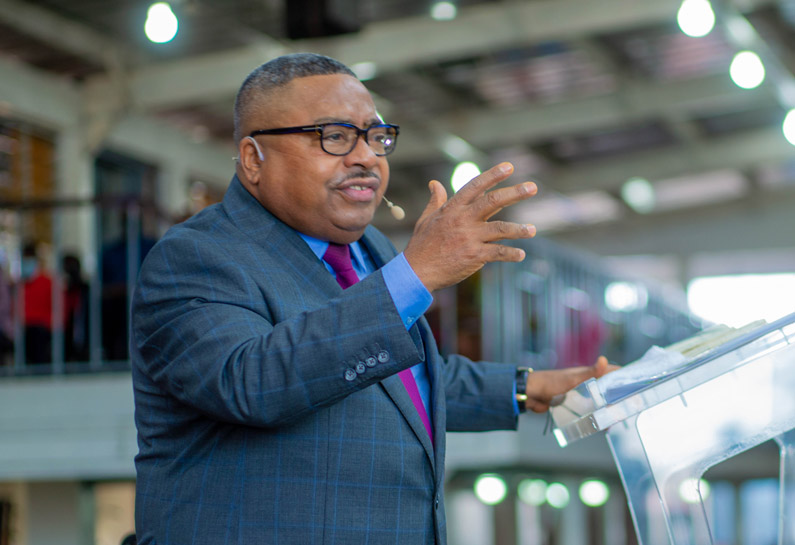 Pasteur Joseph BONDO