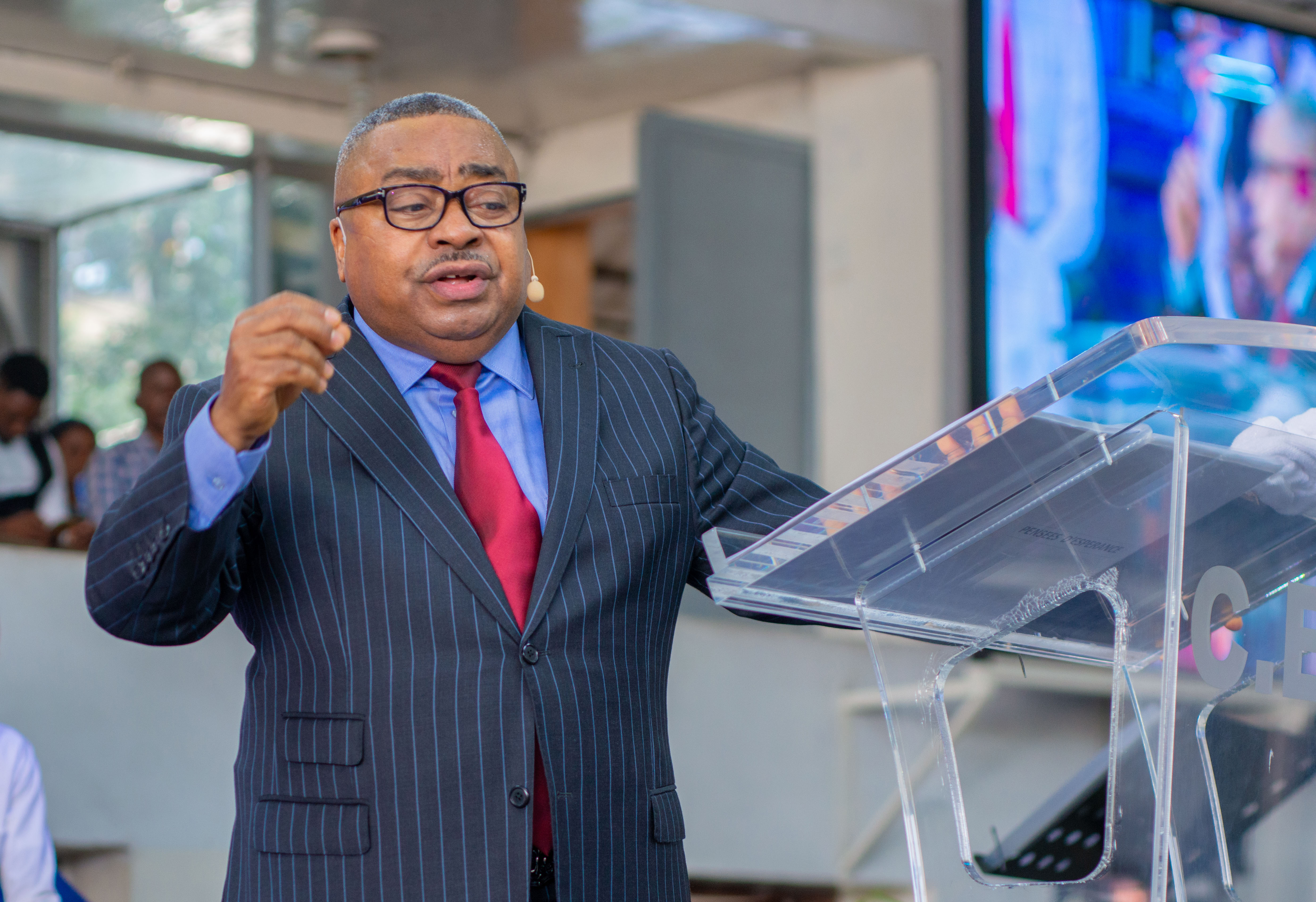 Pasteur Joseph BONDO