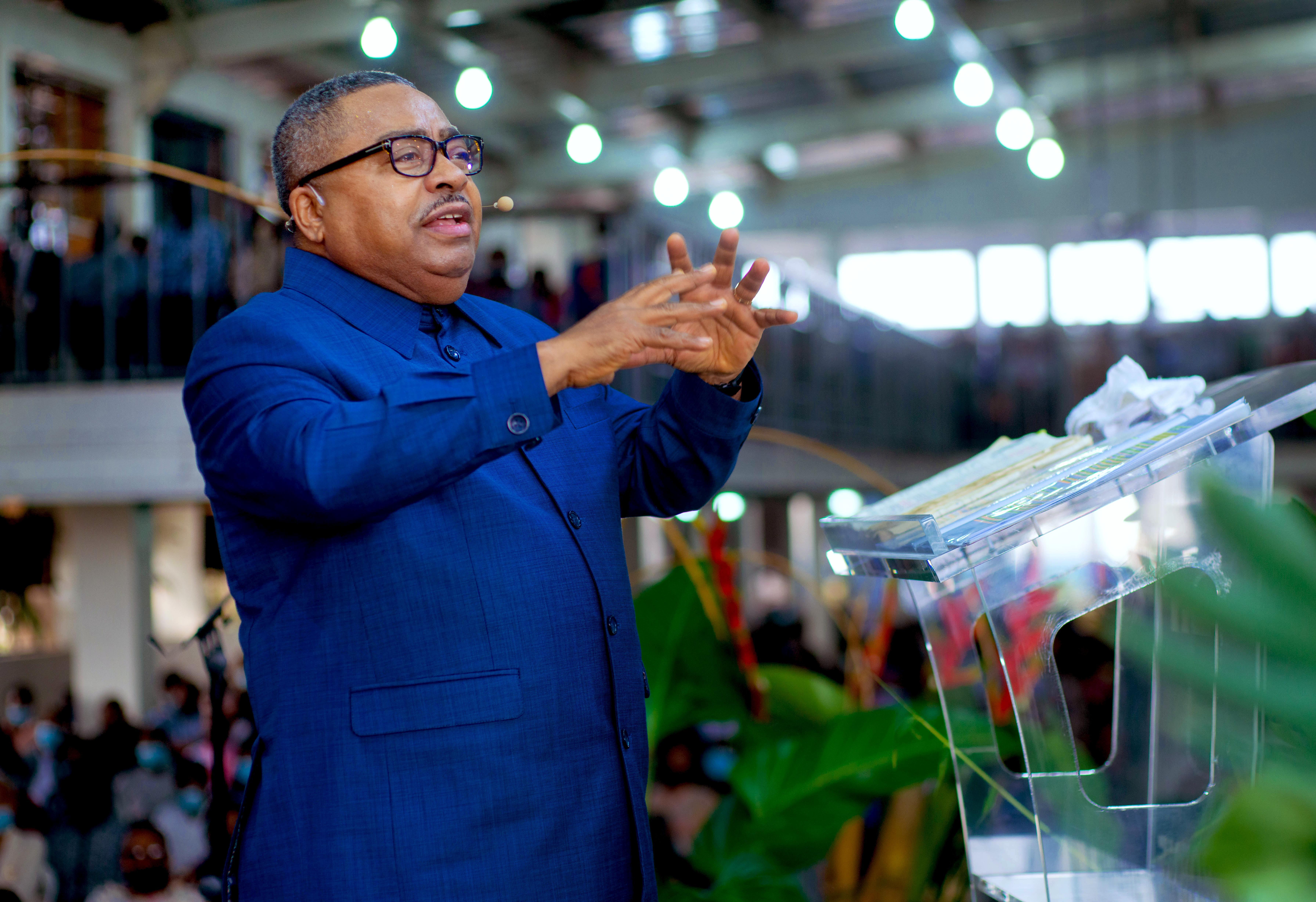 Pasteur Joseph BONDO