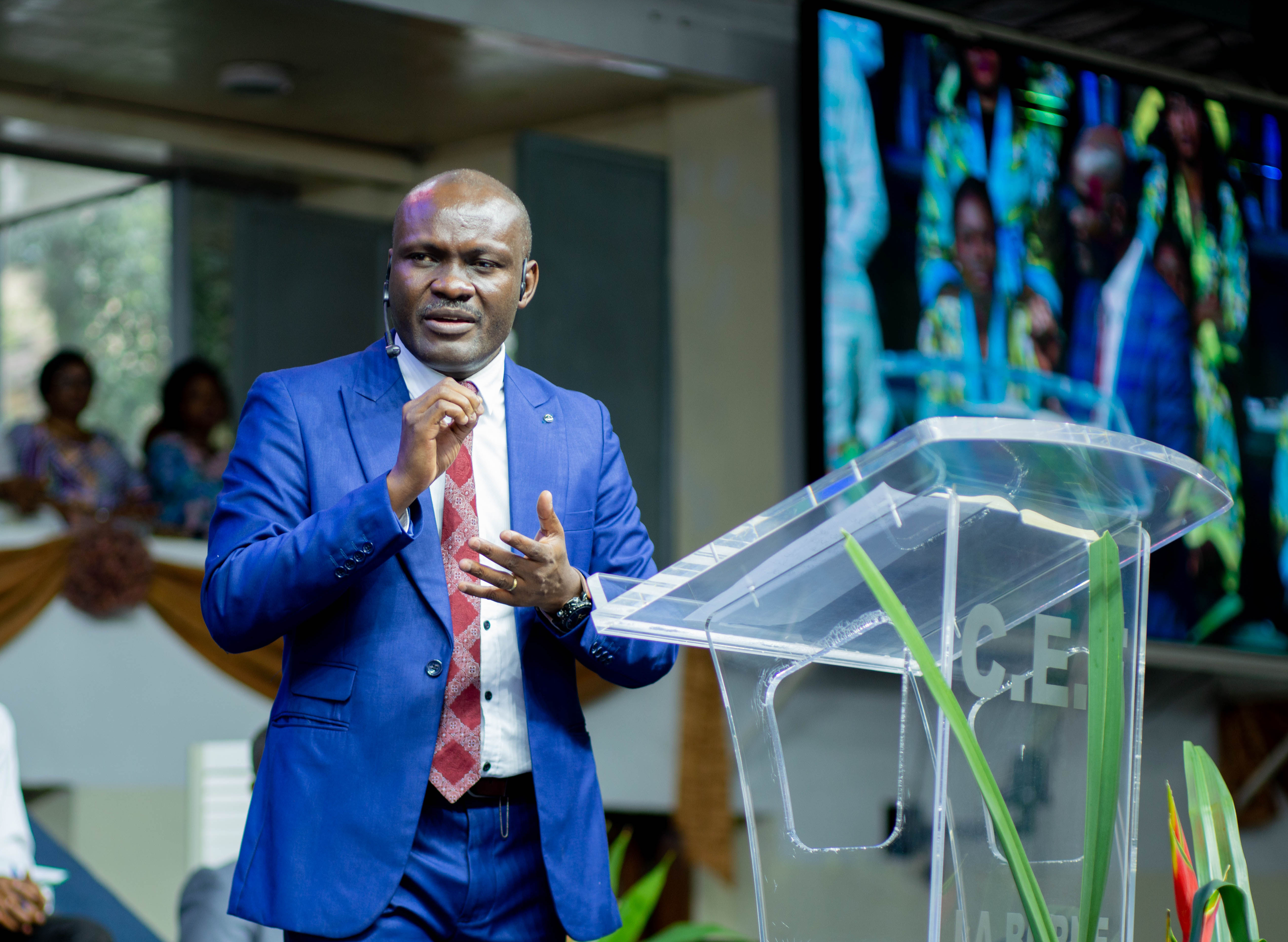 Pasteur Serge LUSANDU