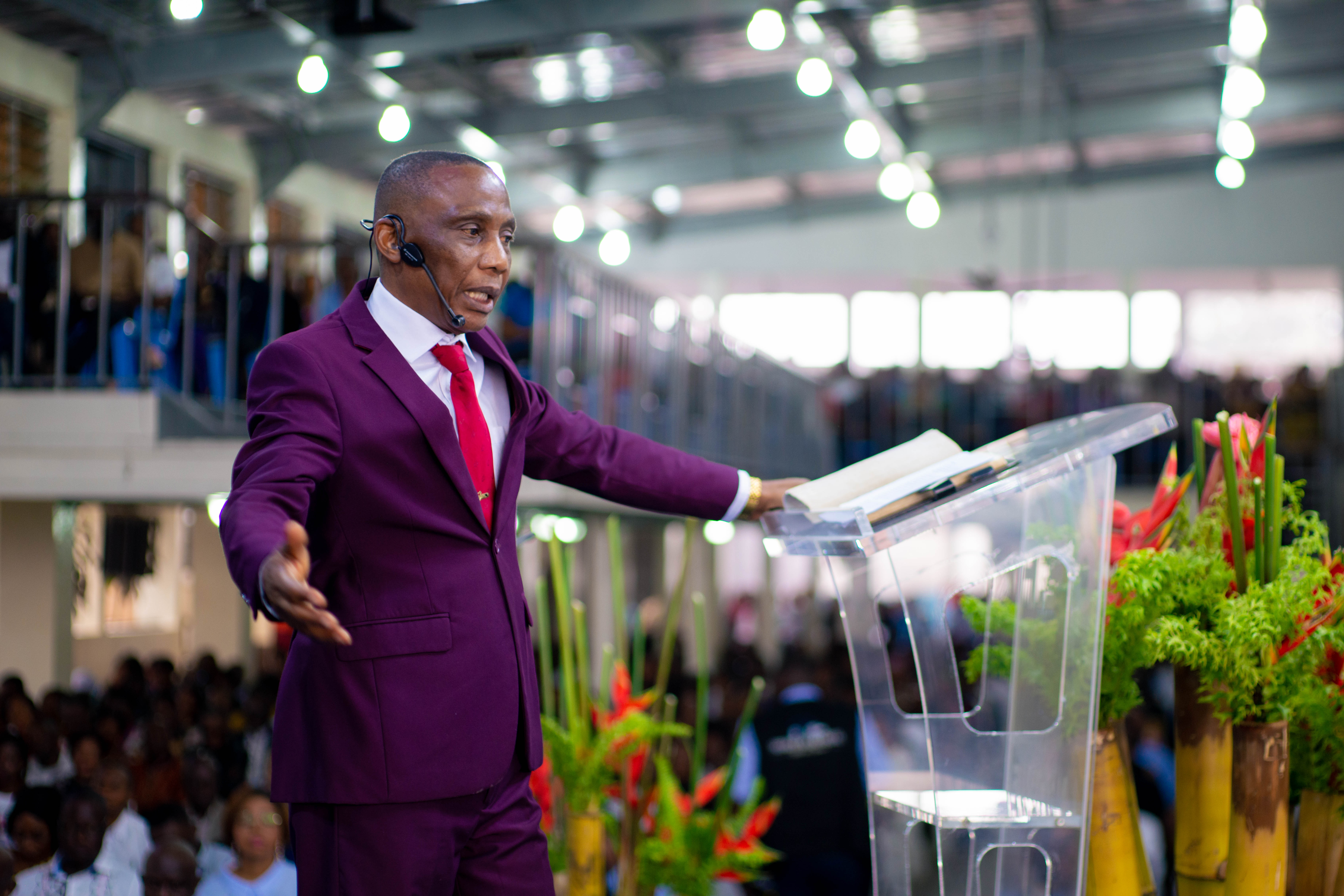 Pasteur Charles VUAVU