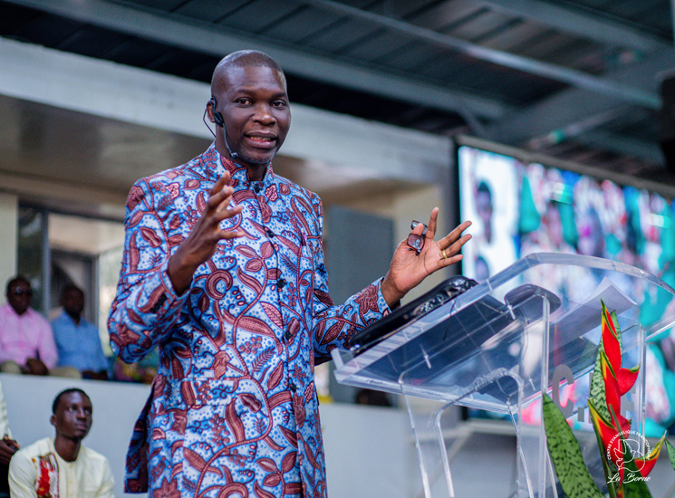 Pasteur Alain BISUTA